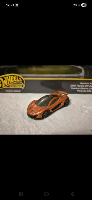 Hot Wheels Premium McLaren P1 Laranja