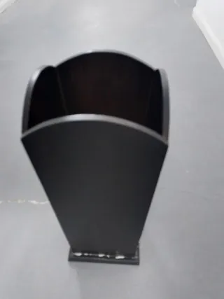 Paragüero negro de madera