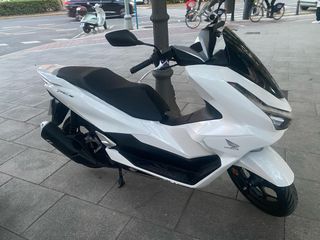 Honda PCX 125 Blanca