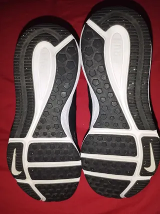 Zapatillas Nike niño/a negras y blancas