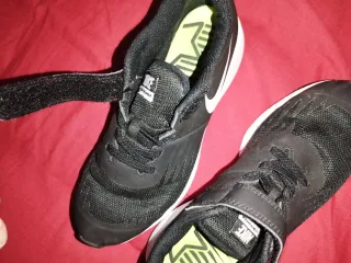 Zapatillas Nike niño/a negras y blancas