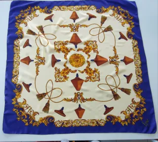 Foulard in seta con stampa barocca