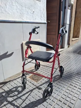 Andador para adultos rojo