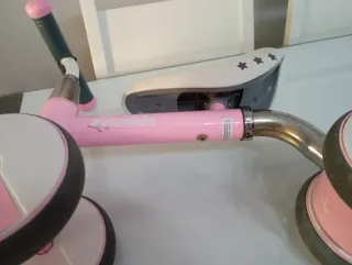 Bicicleta de aprendizaje rosa