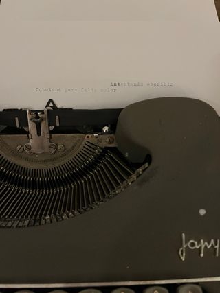Máquina de escribir Japy antigua