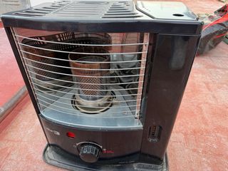 Estufa de pellets Kero negra