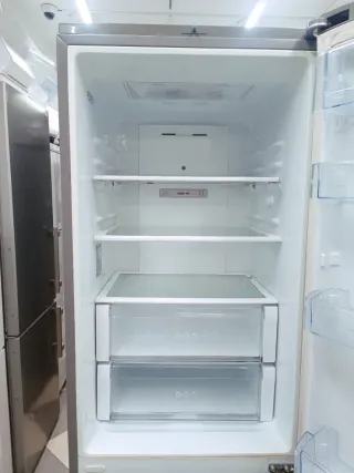 Frigorífico 'LG' combi no frost