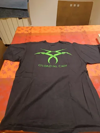 Camiseta LEYENDA (Ciudad del Caos)