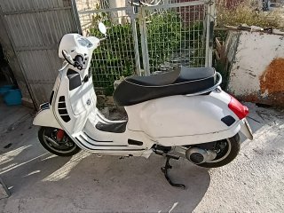 Vespa 300 gts
