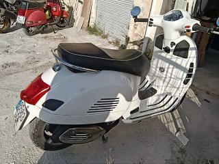 Vespa 300 gts
