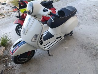 Vespa 300 gts