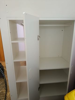 Cama alta IKEA blanca con escritorio y cajones