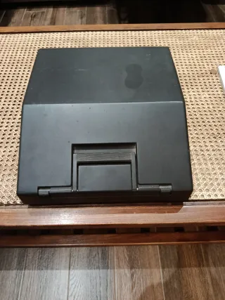 Máquina de escribir Olivetti Lettera 42