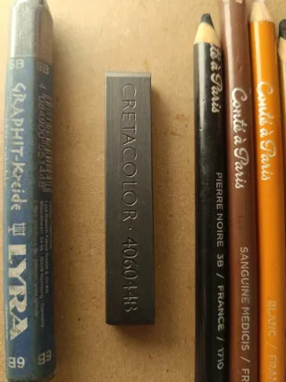 Lote dibujo (carboncillos, sanguinas, grafitos...)