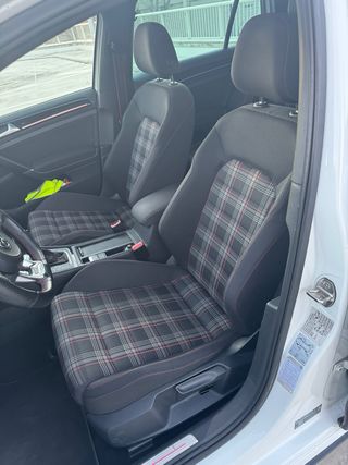 Volkswagen Golf 7 GTI Performance