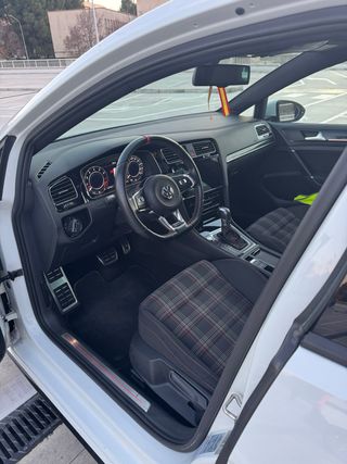 Volkswagen Golf 7 GTI Performance