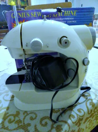 Máquina de Coser Genius