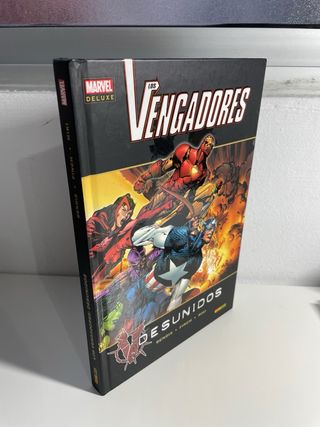 Vengadores Desunidos-Marvel Deluxe