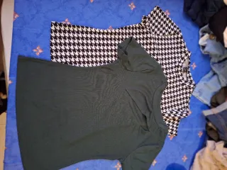 2 Camisetas verde y estampado