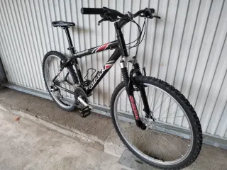 Bicicleta Giant Boulder FS Aro 26