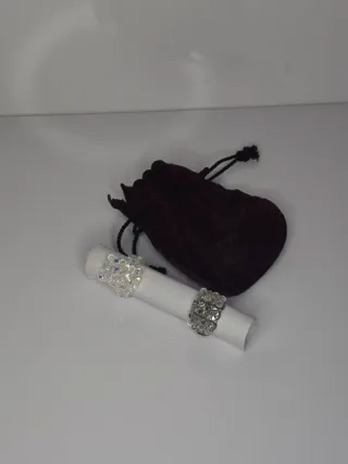 Anillos de bisutería con pedrería