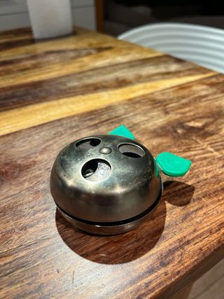 Estuche metálico redondo