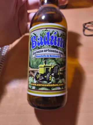 Bottiglie di Birra Badum Vuote con Tappi