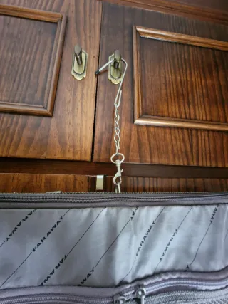 Maleta Portatrajes Faraway Gris/Marrón