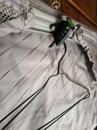 Maleta Portatrajes Faraway Gris/Marrón