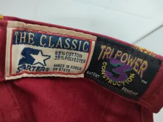 Gorras vintage de los Redskins y san José sharks