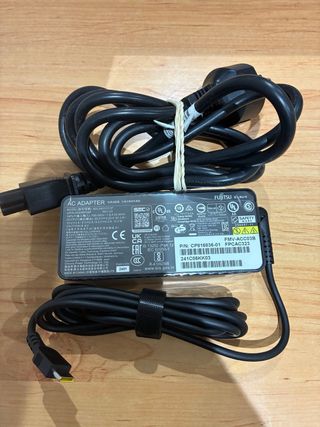 Cargador Fujitsu AC ADAPTER 65W