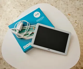 Tablet SPC Gravity 4G Plata , lo vendo para piezas