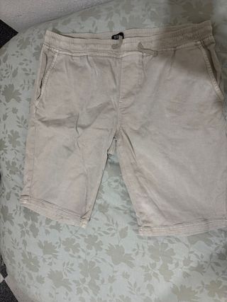 Bermudas beige hombre