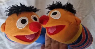 Manta cojín de viaje y muñeco epi barrio sesamo