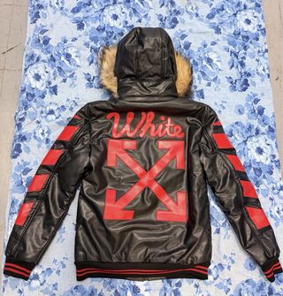 Chaqueta Off-White Negra con Capucha