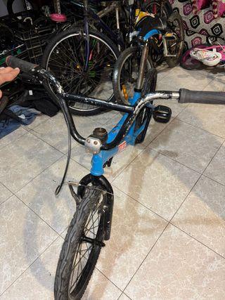 Bici BMX azul