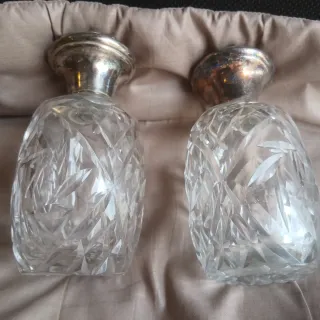 Conjunto 2 botellas perfume cristal tallado