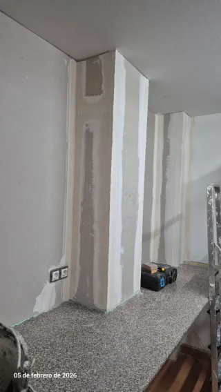 MANITAS Y TRABAJOS DEL HOGAR