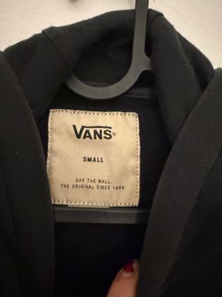 Sudadera Vans con capucha y logo estampado