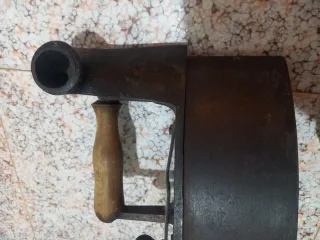 Plancha de hierro antigua