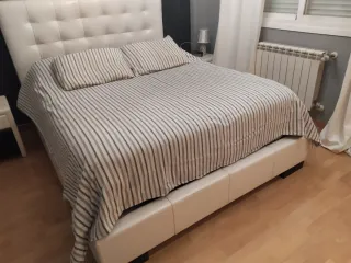 Funda edredón rayas grises y blancas con 2 fundas.