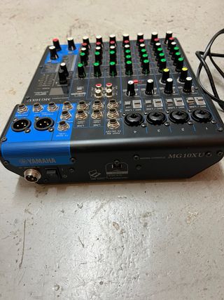 Mesa de mezclas Yamaha MG10XU