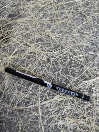 Lápis Olhos Preto Yves Rocher Waterproof