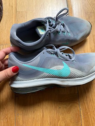 Zapatillas Nike Gris y Turquesa