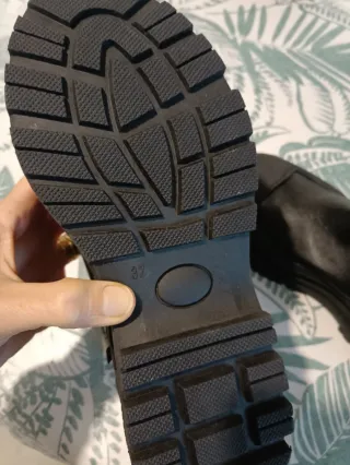 Scarponcini donna Alesya neri