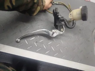 Bomba de freno Nissin