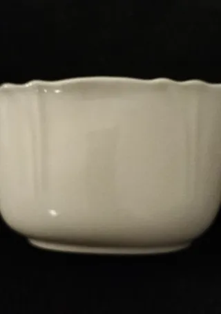 Bricco latte porcellana cm 18x9x8