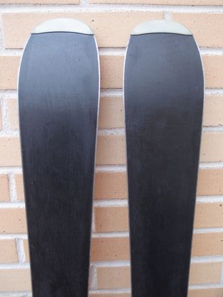 Esquís Atomic 168cm con fijaciones