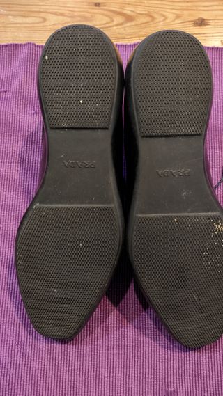 Zapatos de vestir negros Prada