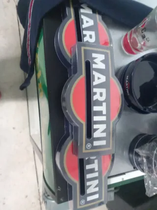 Lote Martini: vasos, gorra, cenicero